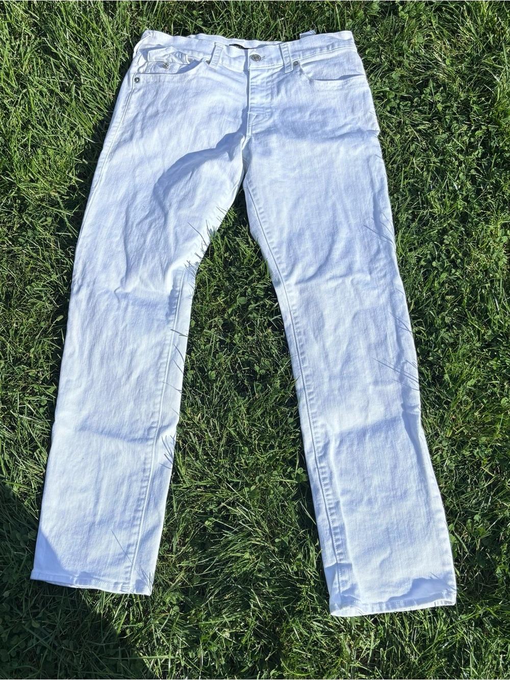 True Religion Ricky Men's Classic White Jeans - Clean Straight Fit